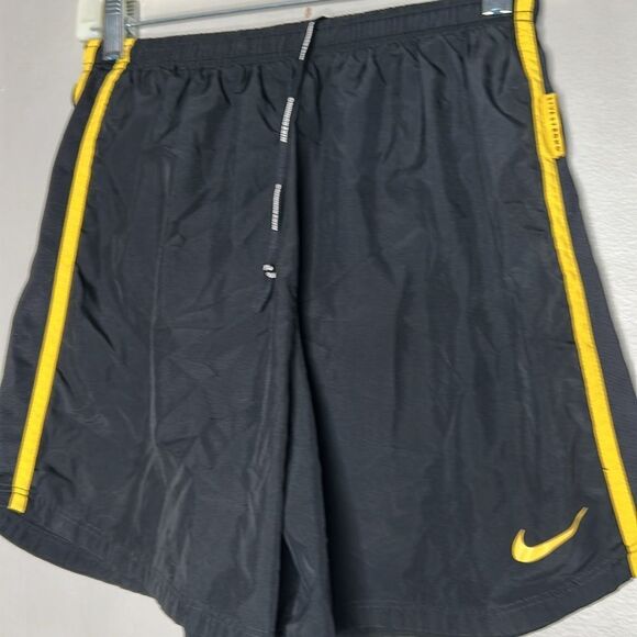 Nike Dri Fit lined running shorts, size medium - Picture 2 of 7